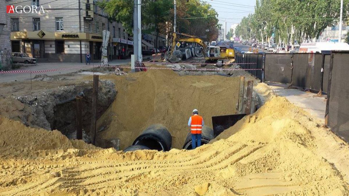 Potrivit lui Chirtoacă, lucrările care se desfășoară sunt complicate și cer mai mult timp.