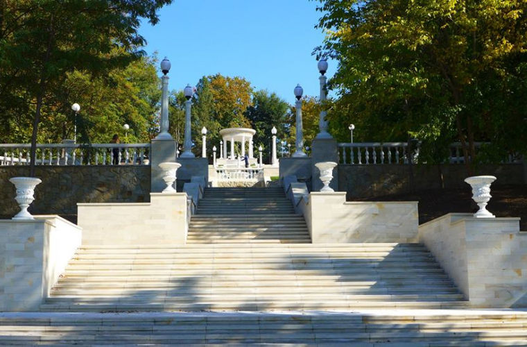 Havuzul de pe Scara Cascadelor în curând va fi pus în funcţiune.