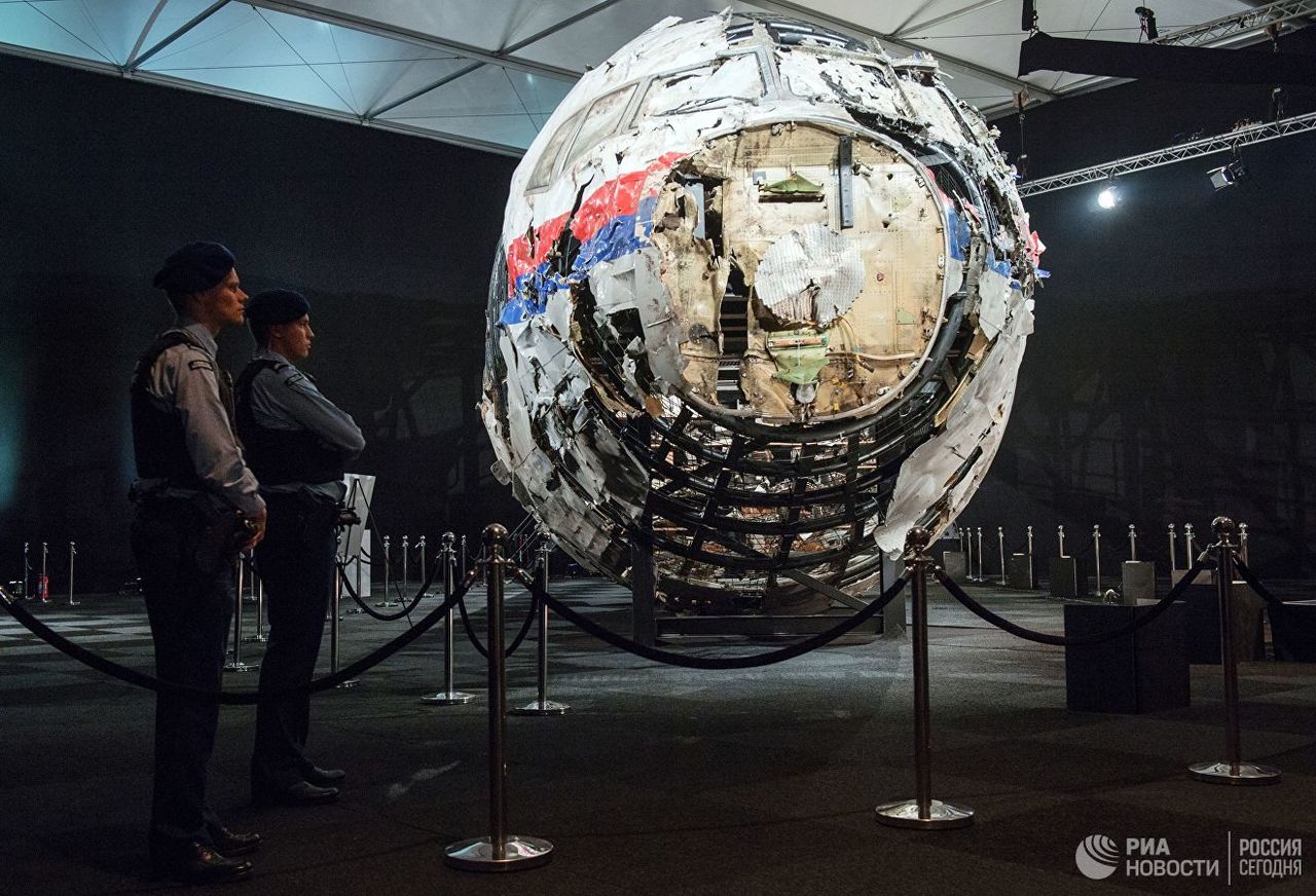 Совет ЕС призвал Россию признать ответственность за крушение MH17.