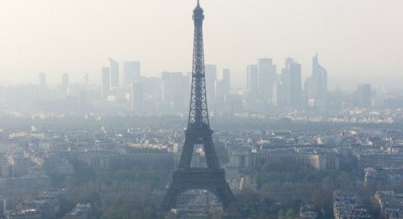 Parisul se confruntă cu un vârf de poluare în sezonul de iarnă, cel mai mare din ultimii zece ani. Foto: Agerpres