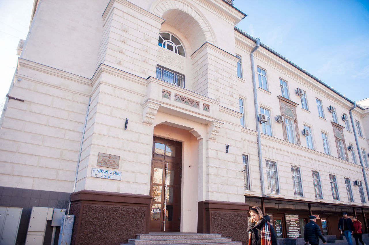 Procuratura Generală cere verificarea unui procuror pentru abateri disciplinare.
