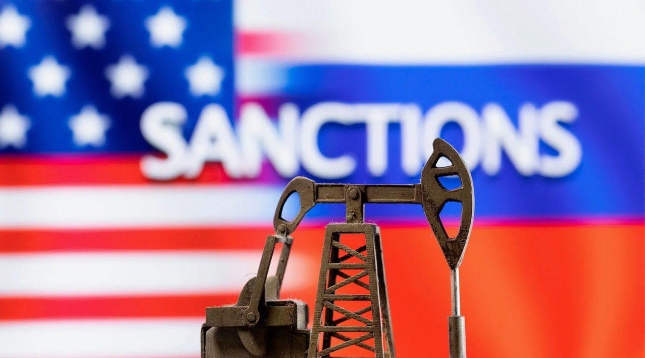 США ввели санкции против крупнейших нефтяных компаний РФ.