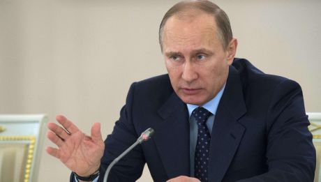 Rusia se confruntă cu încercări ale extremiştilor de a folosi "tehnologii colorate", de la proteste ilegale până la propagandă deschisă bazată pe ură, pe reţelele de socializare.