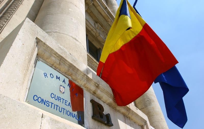 Конституционный суд Румынии частично удовлетворил претензии премьера к президенту.