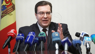 Acesta spune că colegii de Alianţă au un comportament care poate duce la criză politică.