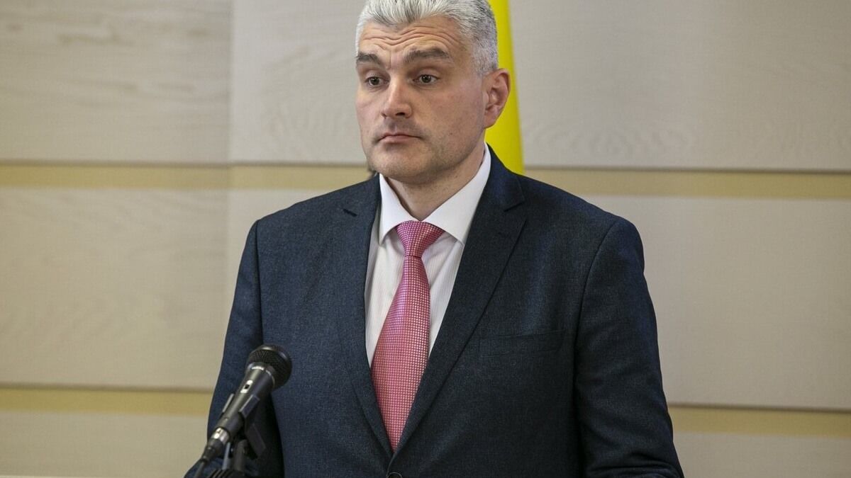 Вице-председатель парламента Александр Слусарь.