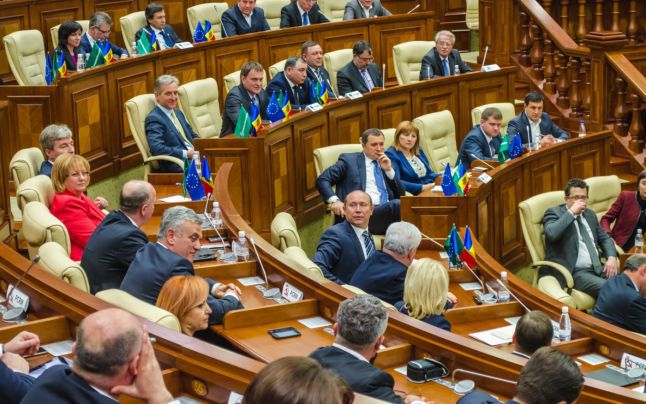 Anul care tocmai s-a încheiat a fost unul greu, poate cel mai greu de la obţinerea independenţei statului R. Moldova.