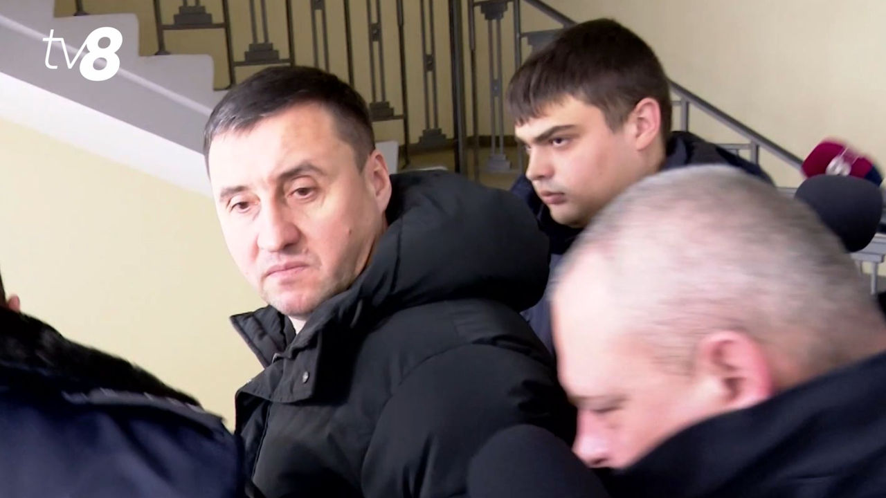 Поручители предложили по 4 тыс леев для освобождения Анатолия Блонского. Фото: TV8