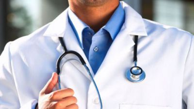 Cei mai mulţi medici din Moldova abandonează domeniul din cauza salariului mic, a lipsei unei locuinţe și a condițiilor inadecvate de muncă.