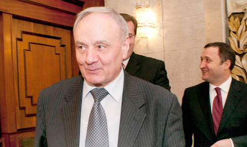Nicolae Timofti, a invitat astăzi la Reședința prezidențială, reprezentanții fracțiunilor parlamentare ale PD, PL și PLDM. 