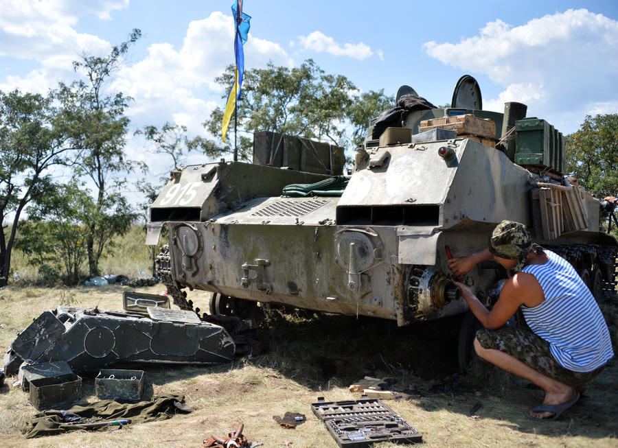 Действия обеих сторон внутреннего украинского конфликта могут стать предметом рассмотрения международного правосудия.