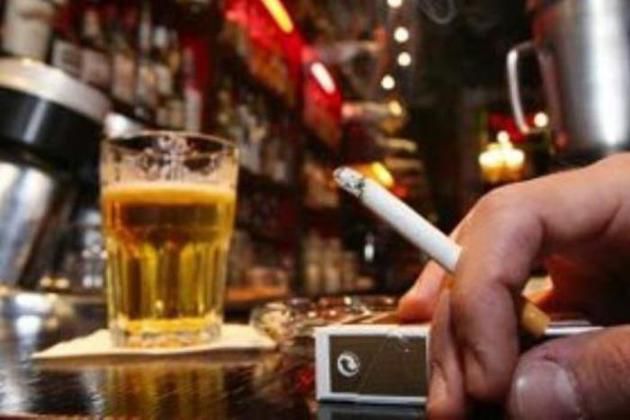 Accizele pentru ţigări, alcool şi carburanţi vor creşte în acest an. Majorările sunt prevăzute în politica bugetar-fiscală pentru 2015.