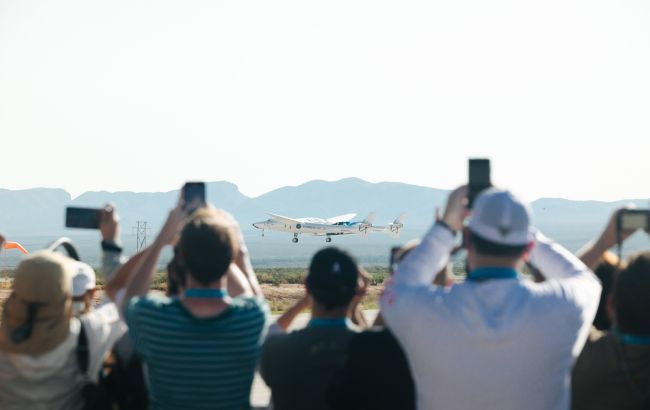 Virgin Galactic перенесла туристические полеты в космос на 2022 год.