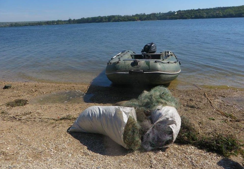Cum se încalcă legea pescuitului pe râurile Nistru și Prut. Foto: Serviciul Piscicol