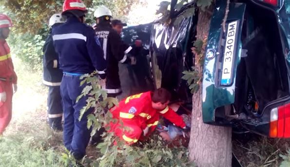 Poliția investighează circumstanțele în care s-a produs accidentul.