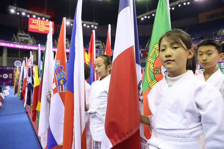Денис Виеру и Виктор Стерпу выступили на Masters в Китае.