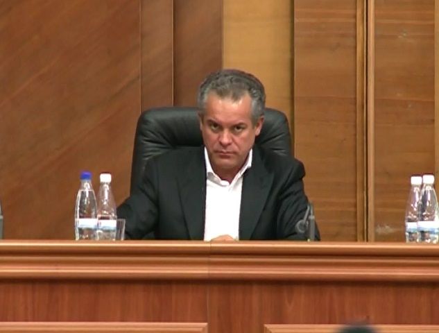 Patru televiziuni, doua hoteluri, restaurante, terenuri si imobile apartin deputatului democrat Vlad Plahotniuc. Foto: inprofunzime.md