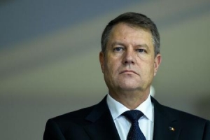 Astfel, Klaus Iohannis deține împreună cu soția sa, Carmen, trei apartamente și trei case de locuit în Sibiu, scrie Agepres.