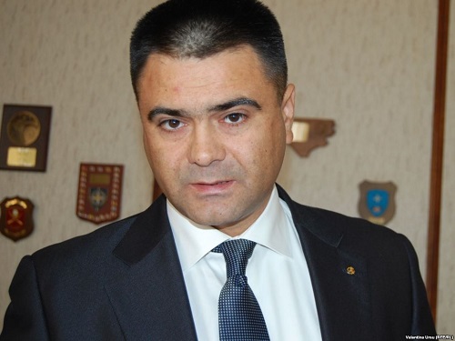 Руководство Либерал-реформистской партии решила исключить из своих рядов бывшего министра обороны.