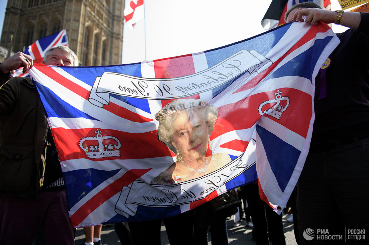 Британские депутаты останутся без пасхальных каникул из-за кризиса с Brexit.