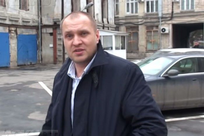 В конце августа суд принял решение отпустить Блажа на поруки за 140 тысяч леев.