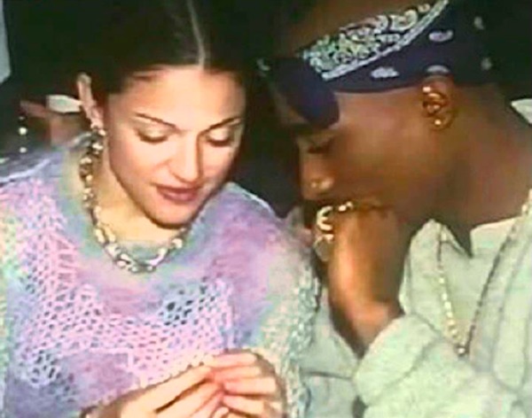 Madonna a dezvăluit în 2015 că a fost cuplată cu Tupac înainte de moartea sa. 