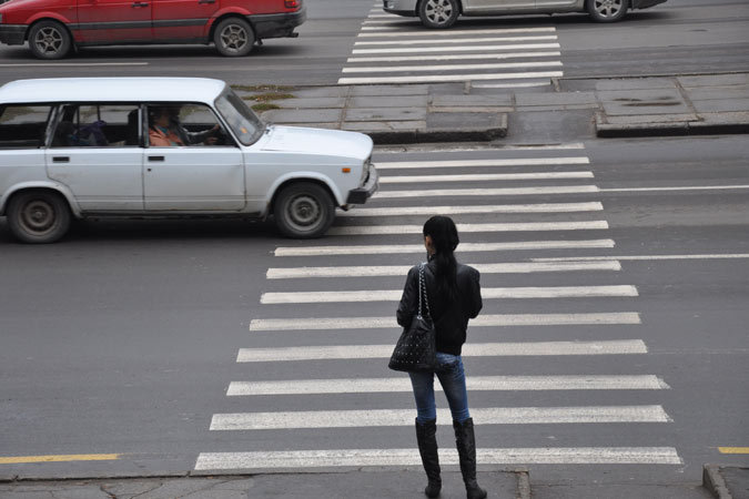 Зачем вообще нужны такие инициативы, предполагающие их отмену, если за неделю количество ДТП увеличится. 