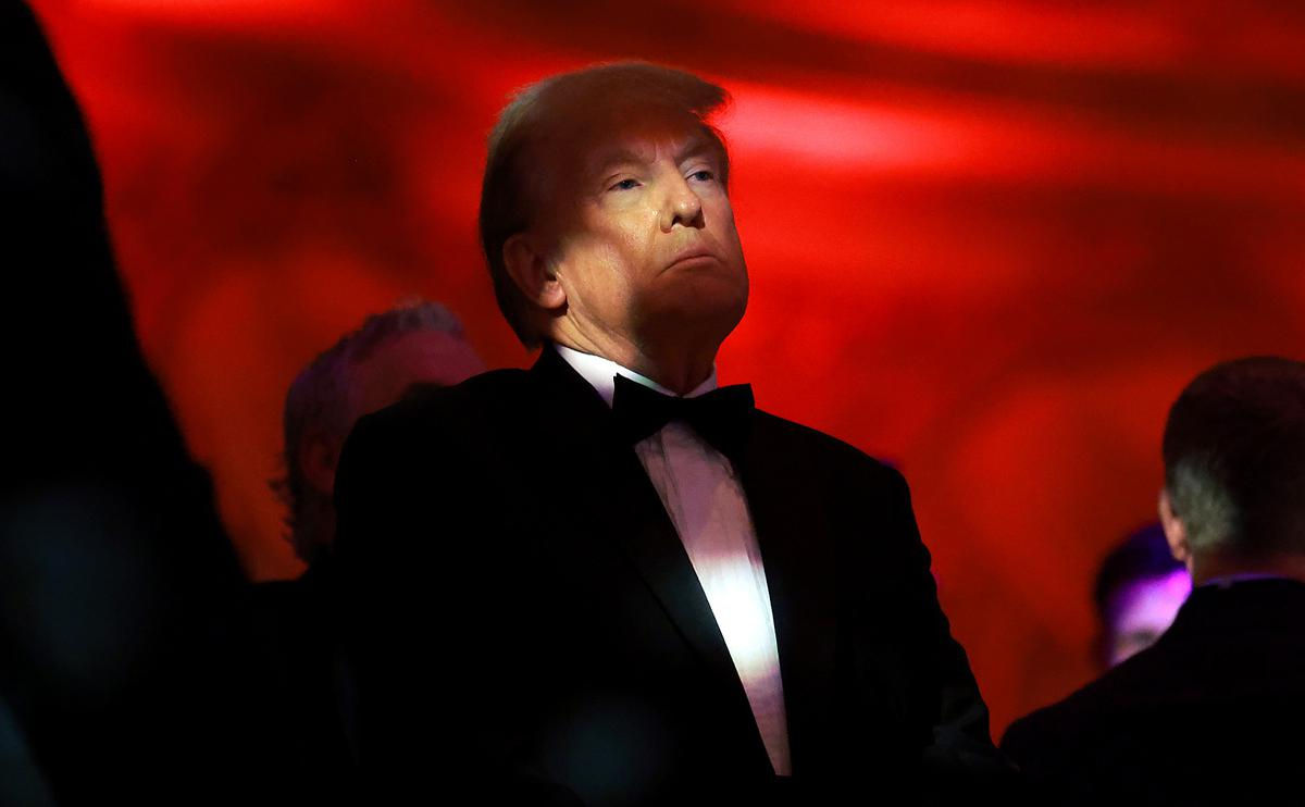 Трамп снова пригрозил выходом США из НАТО.