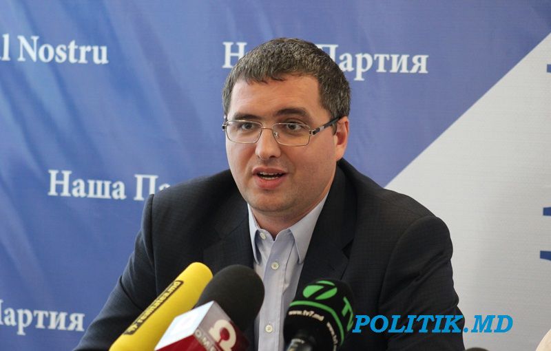 Renato Usatîi susține că din conturile BEM-ului au fost furați toți banii. Foto: politik.md