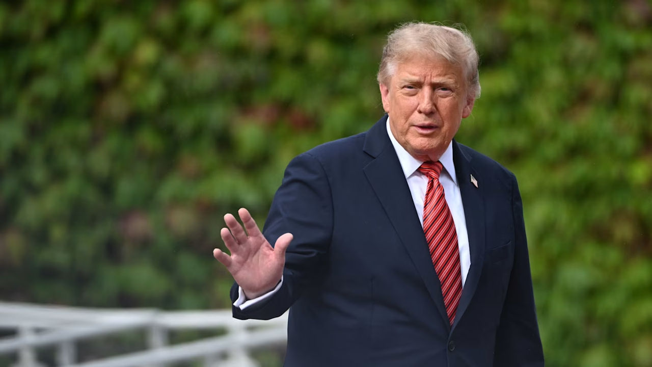 Трамп анонсировал крупную разведку нефти и газа в Гренландии.