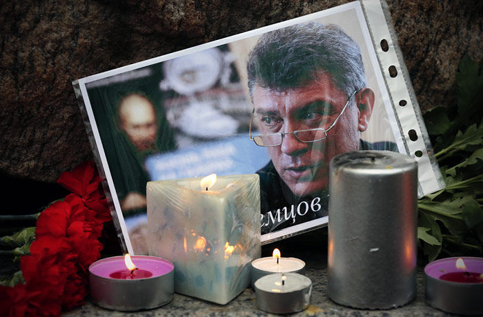 Версией убийства, скорее всего, будет месть политику за поддержку журналистов Charlie Hebdo.