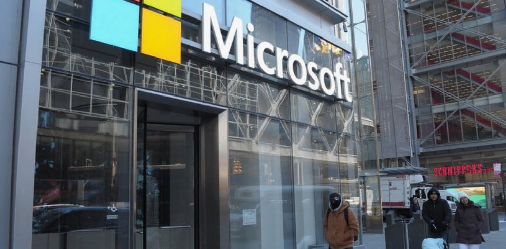 Microsoft обвинила хакеров из РФ во взломе почты ее дирекции.