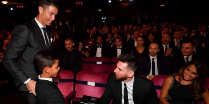 Fiul lui Cristiano Ronaldo are cont de Instagram. Primul mesaj scris. Foto: DigiSport