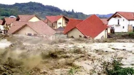 Șase județe din nord-estul României se află sub Cod Roşu de inundaţii.