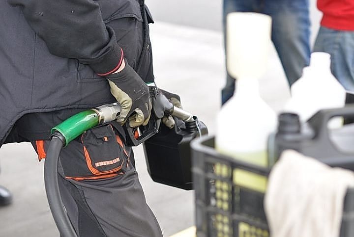 НАРЭ больше не будет утверждать максимальные розничные цены на нефтепродукты.