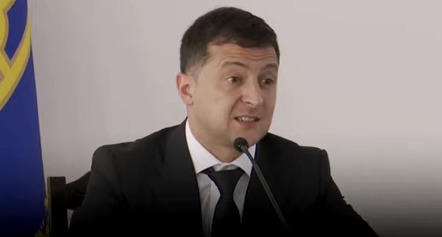 Зеленский устроил разнос силовикам из-за янтаря.