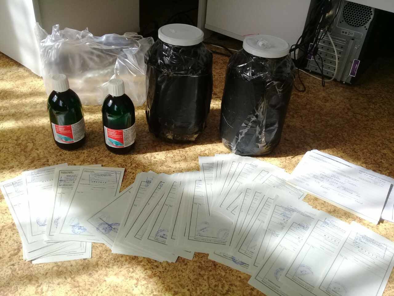 Medici reţinuţi pentru comercializarea de droguri şi rețete false. 