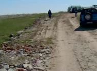 Doi tineri dintr-o comună din Dolj riscă să ajungă la închisoare după ce au reparat o stradă. 
