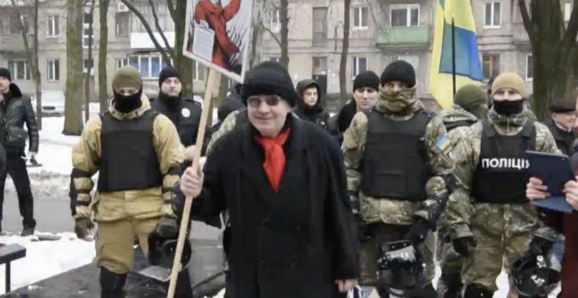 В Запорожье радикалы сорвали акцию в честь юбилея Сталинградской битвы.