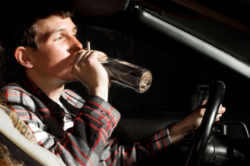 Tânărul susține că se afla pe scaunul şoferului și chiar neagă că automobilul s-ar fi mişcat din loc. Foto: hitradioorion.ro