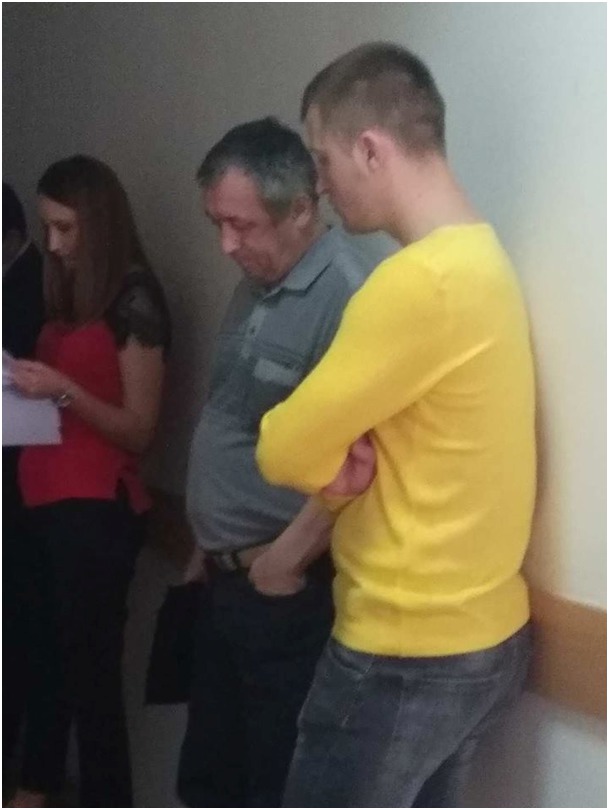 Главу района Криулень Иона Андриуцэ, перевели под домашний арест. 
