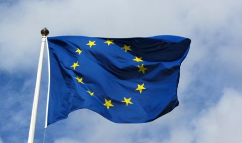 Menţionăm că astăzi Comisia Europeană a propus scoaterea vizelor pentru cetăţenii moldoveni care deţin paşaport biometric şi doresc să călătorească în UE.