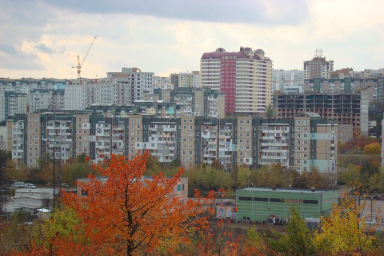 Первый этаж нового жилого дома будет отдан под торговый центр.