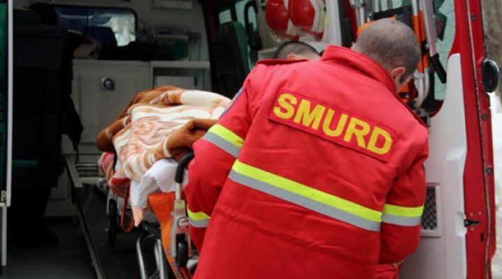 Экипаж SMURD доставил пациентку из Бельц в Кишинев.