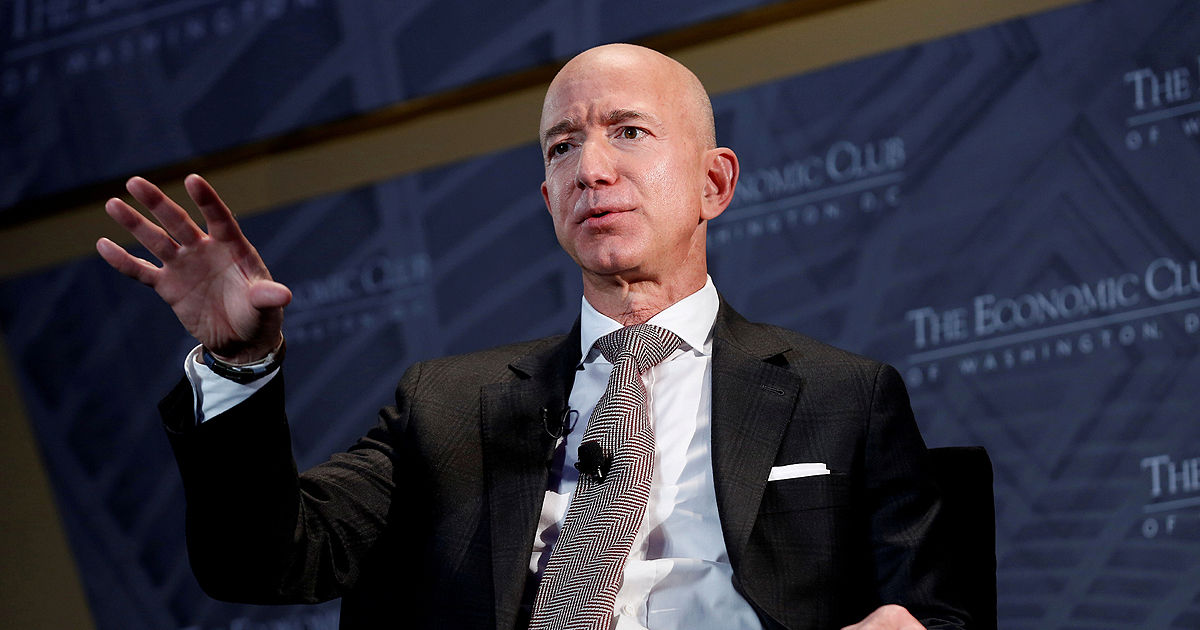 Основатель Amazon Джефф Безос продал акции компании еще на $666 млн.