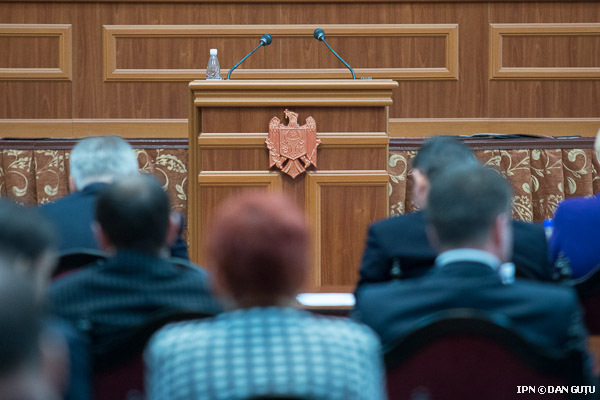 Prima şedinţă din cadrul sesiunii de toamnă-iarnă a Parlamentului va avea loc pe 2 septembrie.