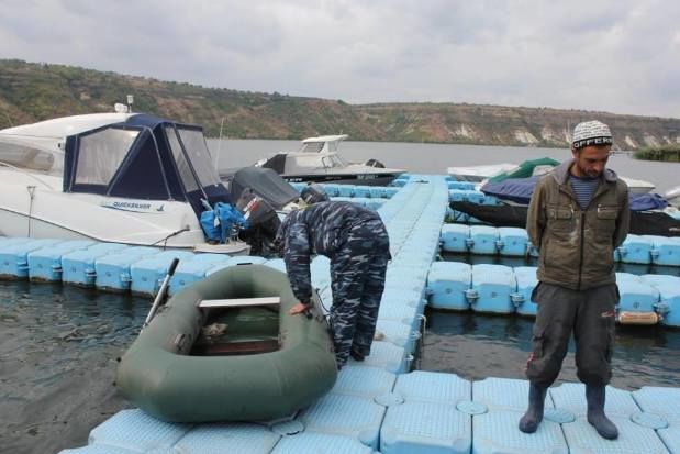 1,4 km de plase și zeci de kilograme de pește, depistate de inspectori la branocnieri pe lacul de acumulare Dubăsari. Foto: Serviciul Piscicol de Stat