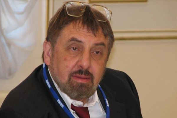 По мнению Сокора, правительству Филипа не удалось зарекомендовать себя с положительной стороны.