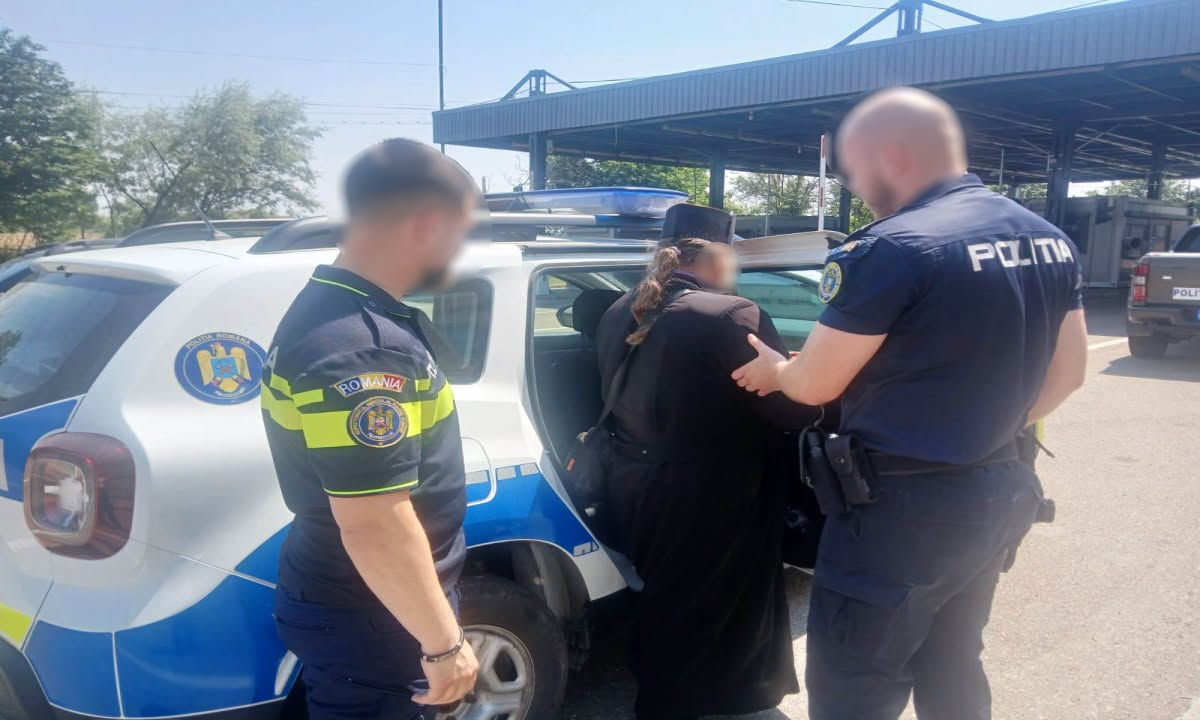 Мужчина в рясе пытался сбежать в Молдову: его задержали за изнасилование в Румынии.