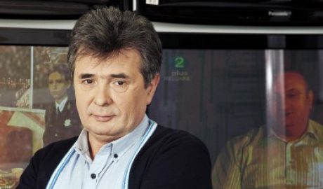 Butnaru este un „narcisism care frizează patologic” și o slugă de lux care trăiește într-o bunăstare demnă de invidiat.